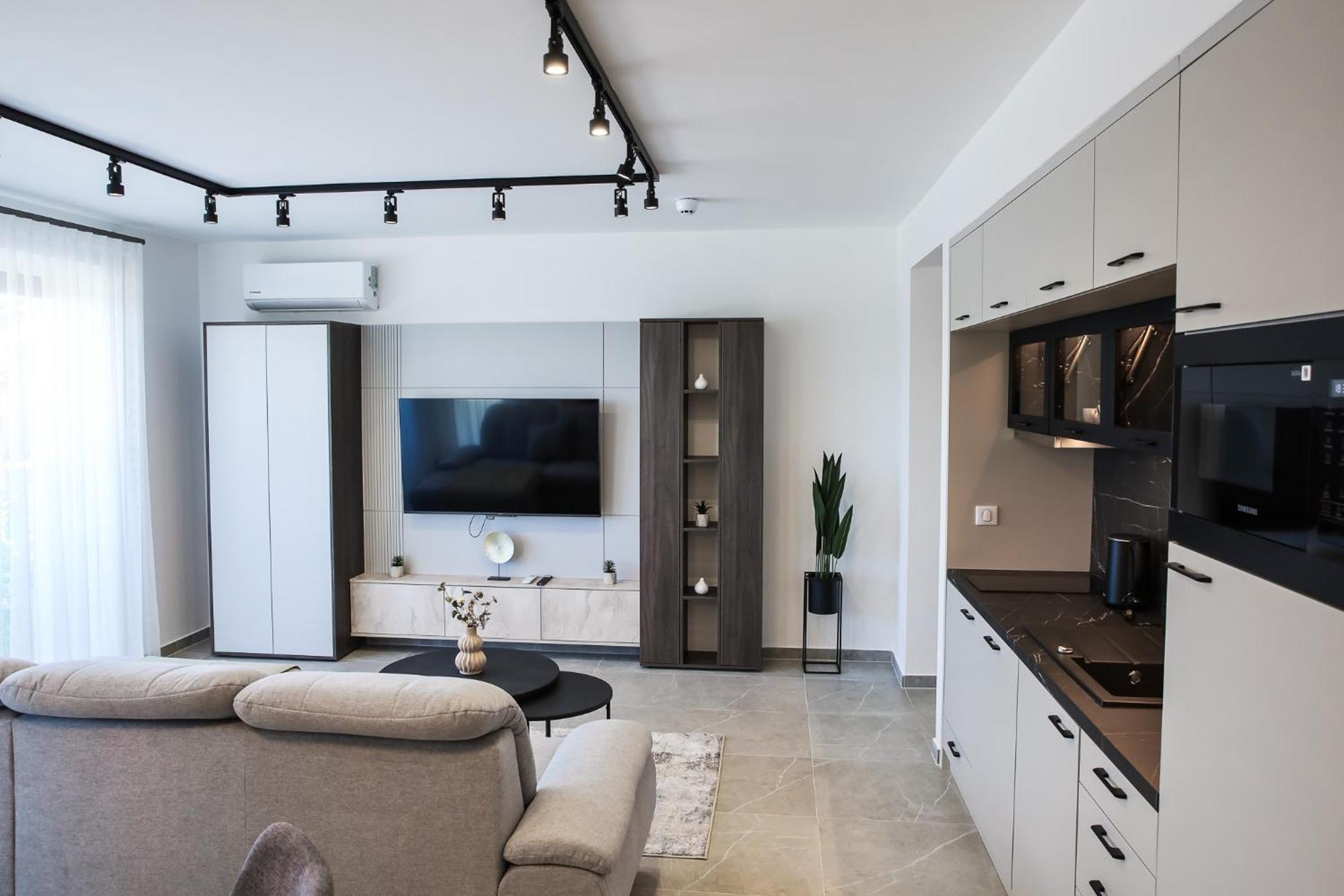 Drill Apartment *